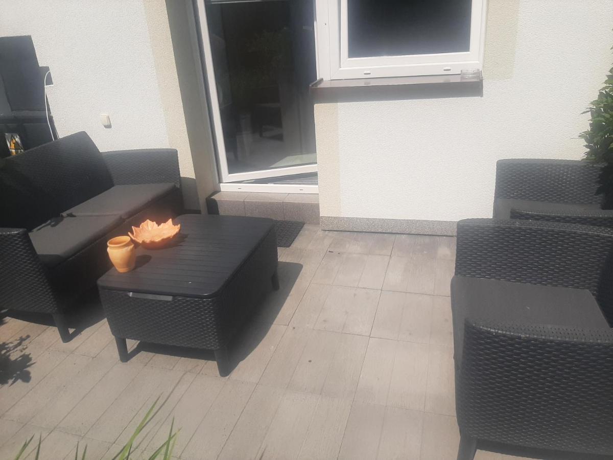 Pokoje Goscinne Cuma Łeba Exterior foto